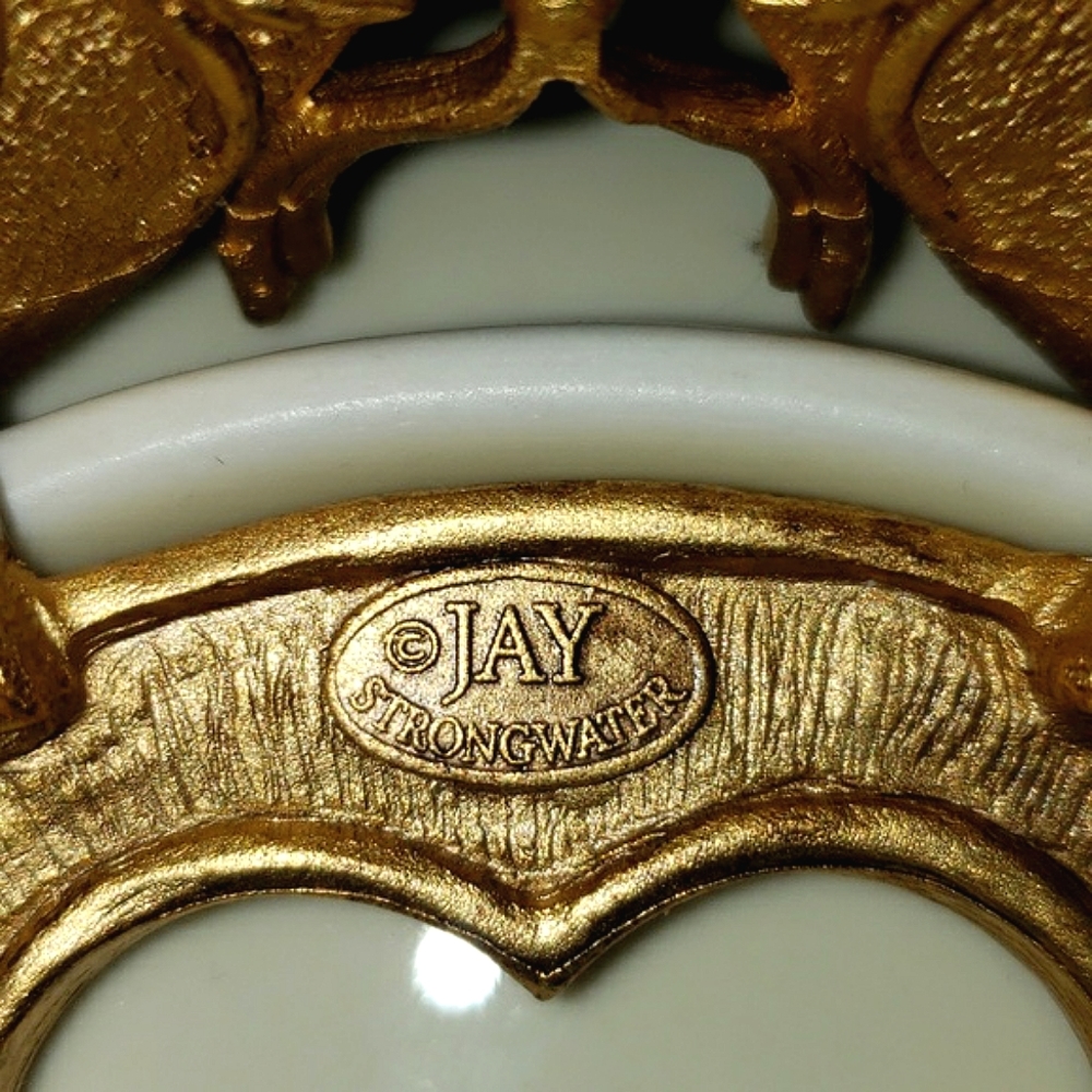 Jay Strongwater Catalina Porcelain Fluted Butterfly Bowl - Picture 9 of 14